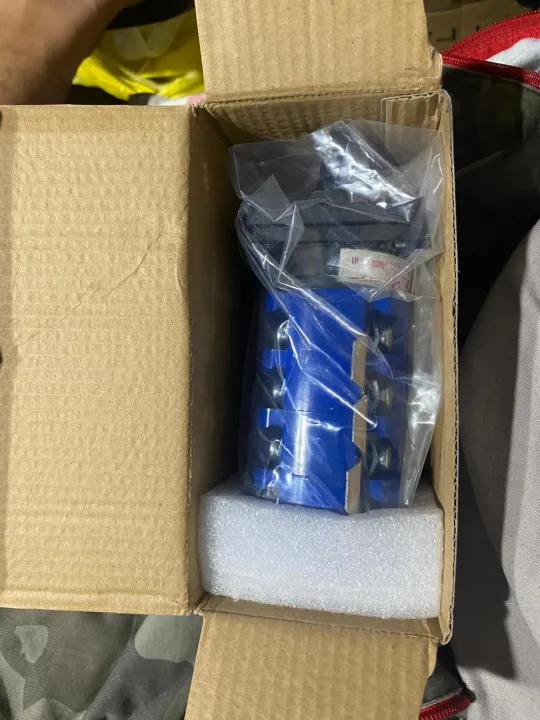 E.CON%20Change%20Over%20Switch%20%7C%20Universal%20Rotary%20Switch%20%7C%204%20Pole%20Change%20Over%20Switch%20LW26-4P-50A%20-%20Image%206