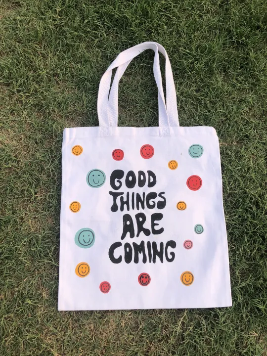 Customized%20Handpainted%20Tote%20Bags%20%7C%20Express%20Your%20individuality%20with%20Unique%20Designs%20%20-%20Unleash%20Artistic%20Flair%20in%20Style!%20-%20Image%203