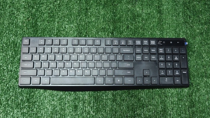 Wireless%20Keyboard%20Model%20PC230A%20%E2%80%93%20Slim%202.4GHz%20USB%20Keyboard%20with%20Silent%20Keys%20%E2%80%93%20Ergonomic%20&%20Battery%20Operated%20%E2%80%93%20Black%20(New)%20%E2%80%93%20Blendzii%20Outleex%C2%AE%20-%20Image%203