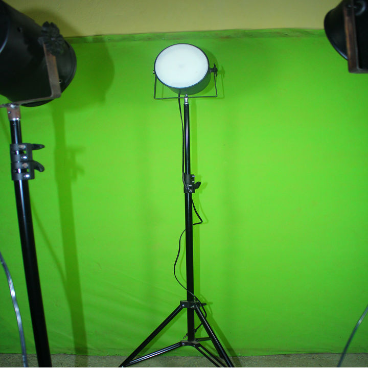 Video%20Recording%20Light%2060watt%20Best%20Quality%20Professional%20Light%207%20Feet%20Tripod%20Stand%20Light%20for%20Social%20Media%20Tiktok%20Light%20youtube%20Light%20ZNoor%20SM-60W%20-%20Image%204