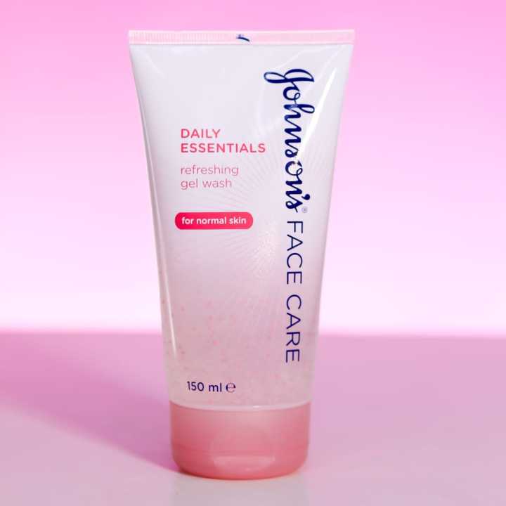 Jhonson - Daily essentials refreshing gel wash