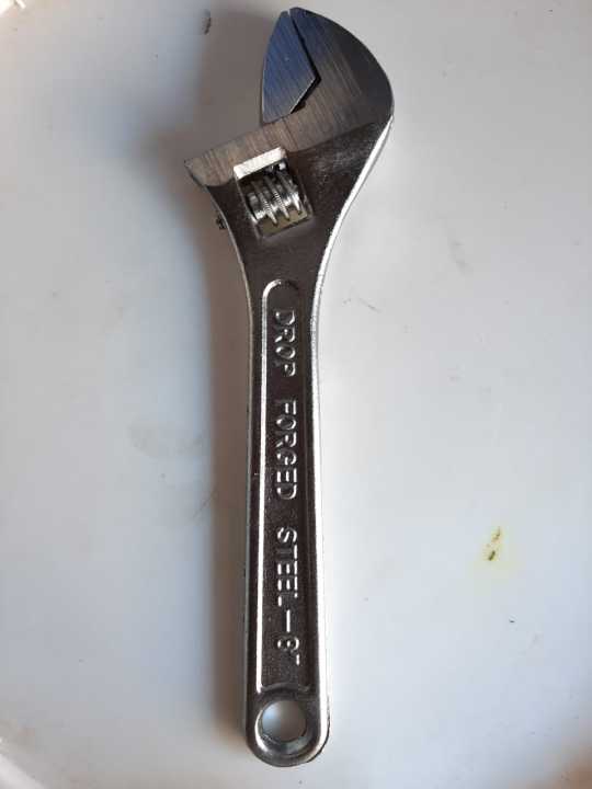 Screw%20Wrench%20Adjustable%20Screw%20Wrench%20Size%208"%20inches%20All%20Types%20Of%20Screws%20&%20Nuts%20Metal%20Steel%20Professional%20Tools%20-%20Image%203