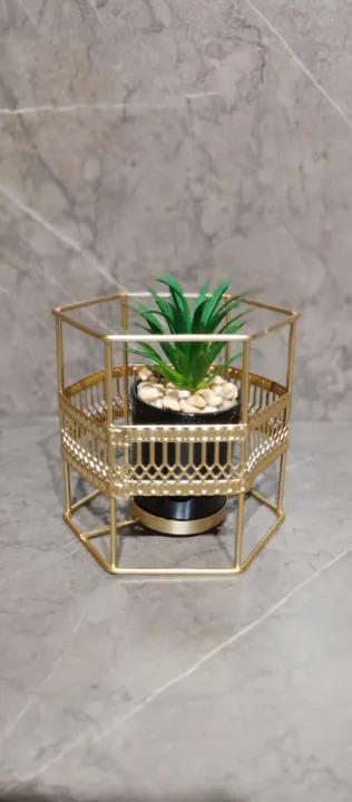 Generic%20Flower%20vase,%20Metallic%20Body%20-%20Image%203