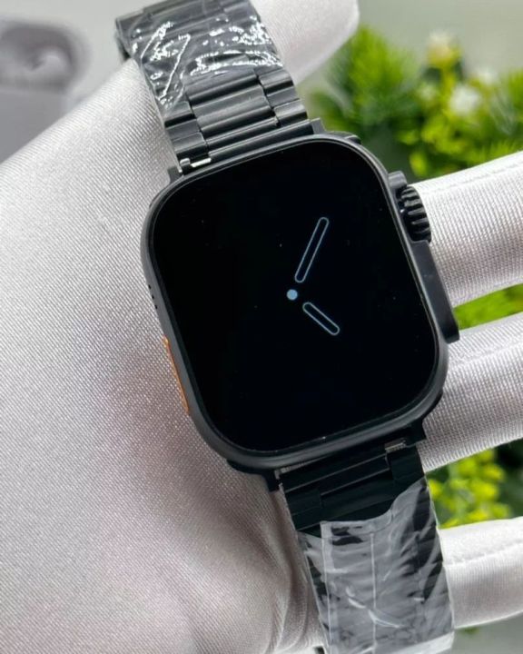 Original%20i20%20Ultra%202%20Max%20Suit%20Smartwatch%20with%20AIIRPODS%20Pro,%20Silicone%20Case,%20and%207%20Straps%20-%20Image%205