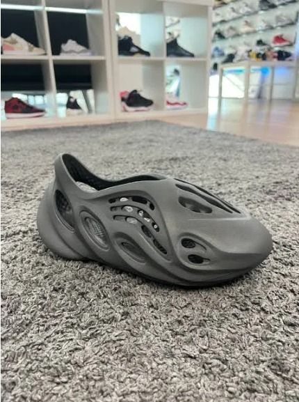 Yeezy Clogs Foam Runner Best Quality Soft and Comfortable