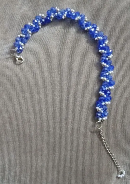 Dazzling%20Crystal%20Beaded%20Bracelets%20%E2%80%93%20Add%20a%20Sparkle%20to%20Your%20Style!%20-%20Image%205