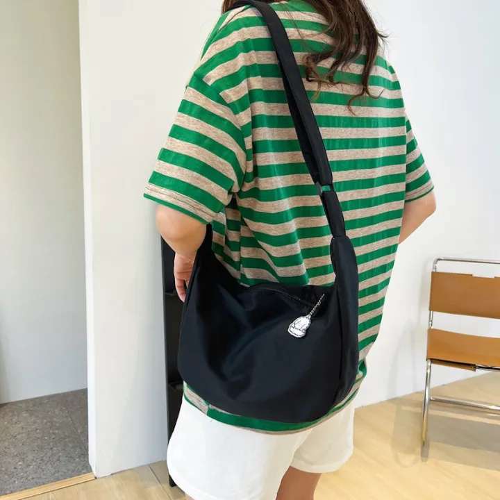 Japanese%20Harajuku%20Nylon%20Shoulder%20Bag%20Women%20Solid%20Color%20Sling%20Bag%20Ins%20Simple%20Crossbody%20Bag%20Student%20Casual%20Bag%20-%20Image%209