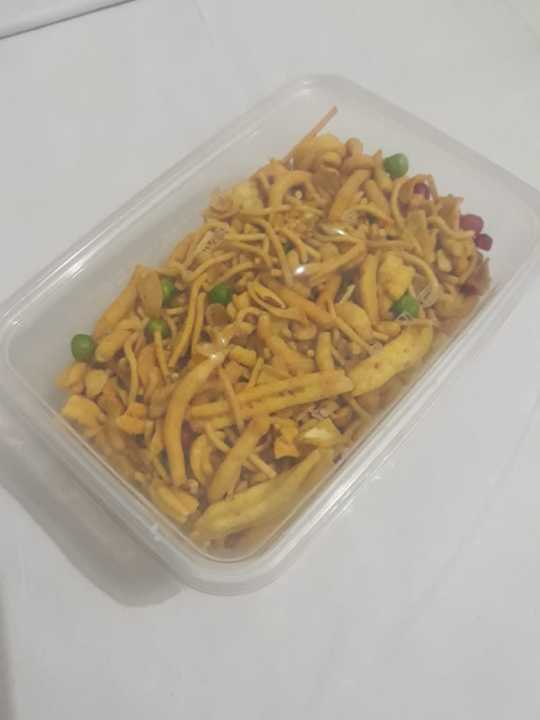 "Crispy%20Delight:%20250%20Grams%20of%20Freshly%20Mixed%20Nimko"%20-%20Image%204