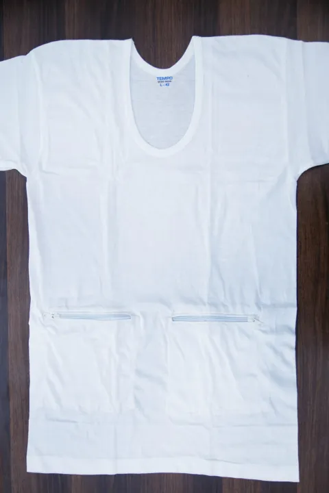 Pocket%20Vest/%20Jaib%20wali%20Banyan%20in%20Half%20Sleeves%20For%20Hajj,%20Umrah%20&%20Tourist%20Pack%20of%203%20Bazo%20-%20Image%209