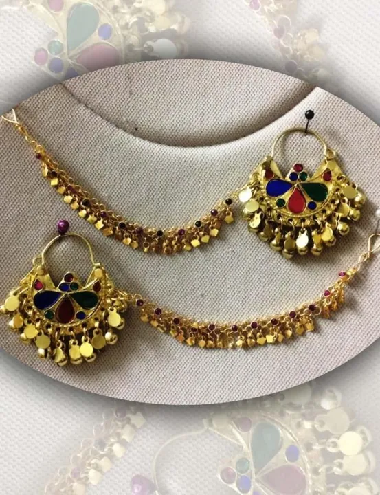 Earring%20With%20Chain%20(Earring%20With%20Sahara)%20Golden%20-%20Image%203