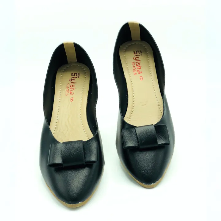Ladies%20Black%20Pumps,%20Ultra-Light%20Faux%20Leather%20Flat%20Heel%20Slip-On%20with%20Bow-Tie%20Decoration,%20Comfortable%20and%20Trendy%20-%20Image%203