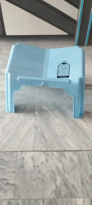 Plastic%20Reading%20Table%20for%20Books%20-%20Image%203