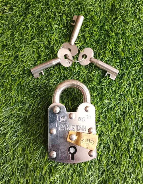 Pakistan%20Desi%20Lock%20Size%202%20inches%20and%202%C2%BD%20inches%203%20Keys,%20Ped%20Desi%20Brass%20Lock%20Heavy%20Duty%20Lock,%20Higher%20Quality%20Anti%20Rust%20Ped%20lock%20,%20Complete%20Chrome%20Plated%20and%20High%20Quality%20brass%20Lavers%20with%20Chrome%20Plated%20-%20Image%204