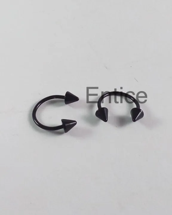 Black%20Punk%20Earrings%20For%20Unisex%20-%20Image%204