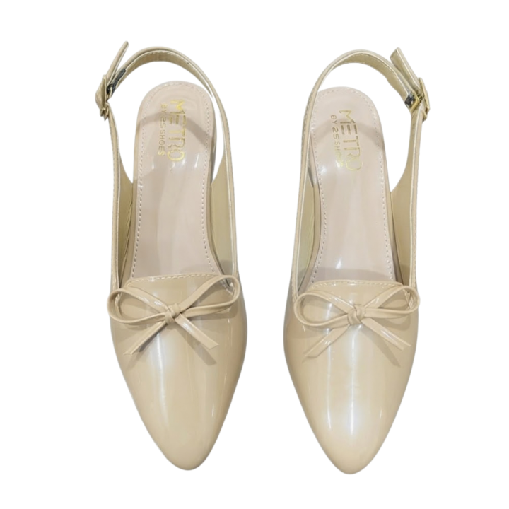 Women's%20Slingback%20Bow%20Flats%20-%20Pointed%20Toe%20Patent%20Finish%20-%20Navy%20&%20Beige%20-%20Image%208