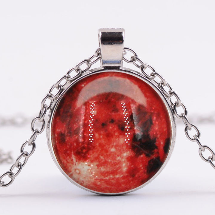MOON%20NECKLACE%20GLOW%20IN%20DARK%20-%20Image%202