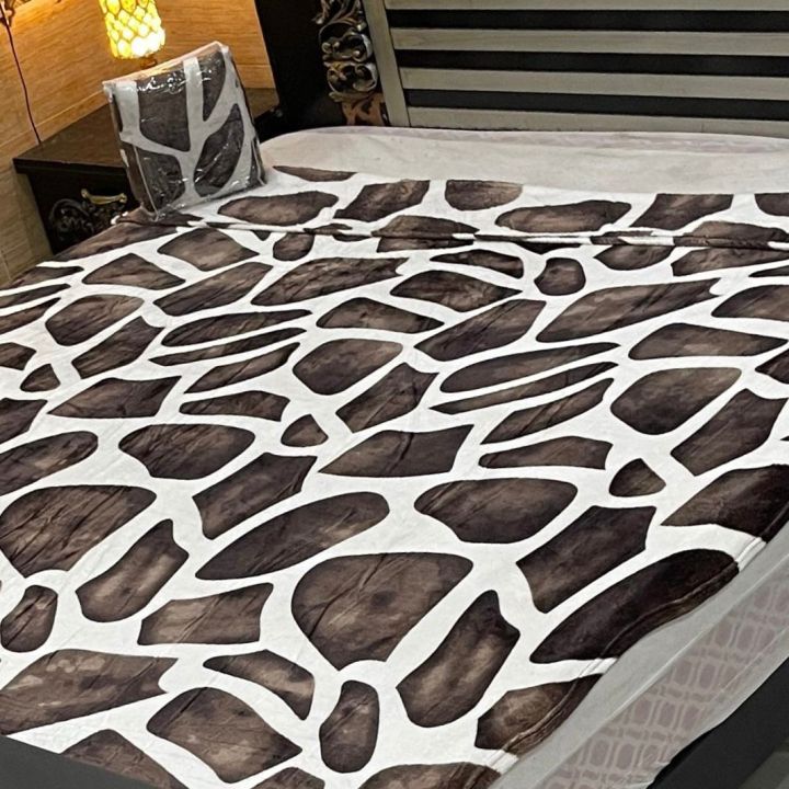 Single%20%20Bed%20Fleece%20Soft%20Blanket%20-%20AC%20Blanket%20for%20summer%20-%20Image%206