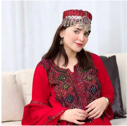 Halima%20Sultan%20style%20Handmade%20Cap%20for%20Women%20&%20Girls%20with%20Jewellery%20-%20Image%203