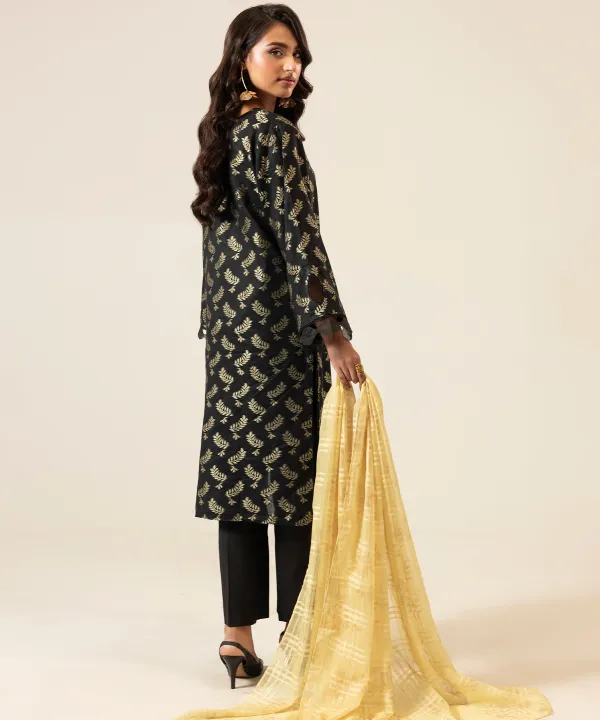 Sitara%20Studio%203%20Piece%20Unstitched%20Suit%20For%20Women%20-%203PC%20Unstitched%20Fabric%20For%20Women%20-%20Arty%20Collection%2059%20-%20SS26%20-%20Sumers%202026%20Collection%20-%20Image%204