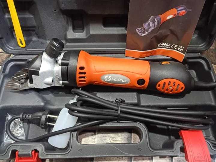 Pet%20Clippers%20Electric%20Sheep%20Clipper%20Sheep%20Shears%206%20Speed%20Settings%20Comfortable%20Holding%20Electric%20Sheep%20Trimmer%20for%20Horses%20Goats%20Long-hair%20Dogs%20-%20Image%208