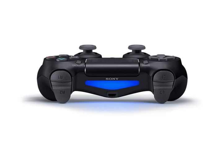 DualShock%204%20Wireless%20Controller%20-%20Jet%20Black%20-%20Image%204