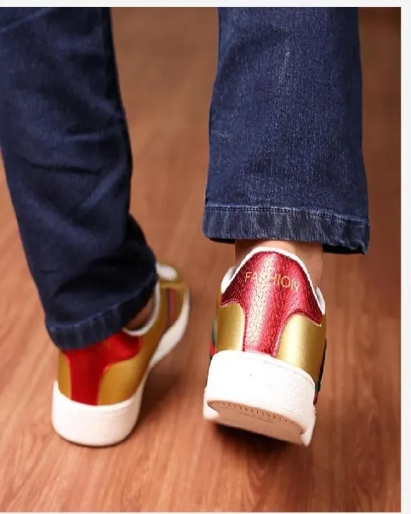 Stylish%20Golden%20Lifestyle%20Fashion%20Sneakers%20-%20Image%204