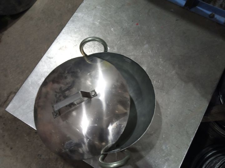 pure%20iron%20made%20karahi(%20KADAI+COVER%20)%20with%20steel%20karom%20handel%20%20BEST%20FOR%20MAKING%20SHANWARI%20KARAHI%20PESHAWRI%20KARAHI%20MUTTON%20KARAHI%20heavy%20qulity%20black%20karahi%20heavy%20base%20%2015%20-%20Image%205