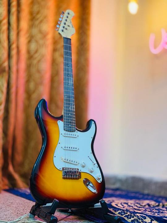 Original%20Electric%20Guitar%20Collection%20Free%20Amp%20+%20Accessories%20-%20Image%205