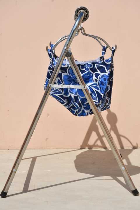 Big%20Bearing%20Born%20Baby%20Swinging%20Folding%20Cradle%20with%20Free%20Sleeping%20Net%20Cloth%20-%20Image%205