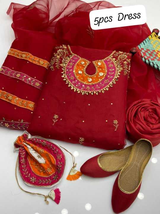 Kapra%20wala%20Wedding%20Season%20Organza%20Base%20Heavy%20Multi%20Applick%20Gotta%20&%20HANDMADE%20Work%20Shirt%20Sleeves%20Multi%20Applick%20Handmade%20heavy%20Organza%20Embroided%20Dupatta%20Kattan%20silk%20Plain%20Trouser%20-%20Image%204