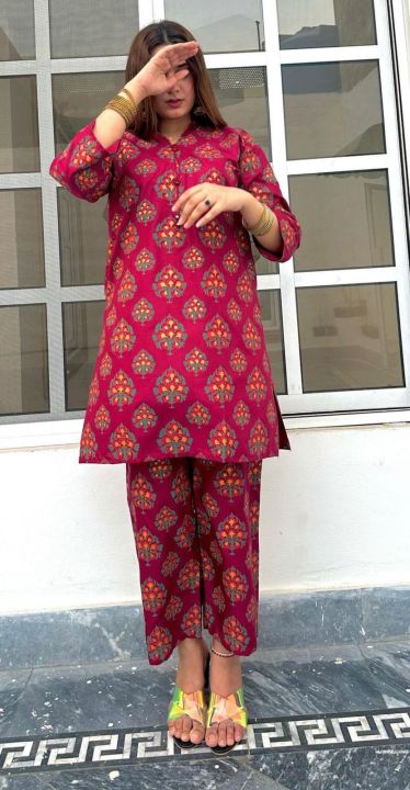 Leaf%20printed%20%20stitched%202pc%20dress%20by%20Stylixh%20colletion%20for%20women%20and%20young%20girls%20-%20Image%206