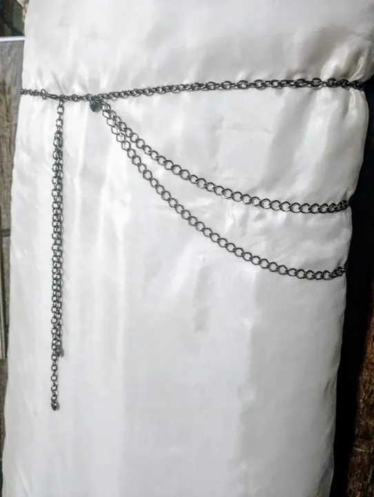 Elegant%20Multi-Layer%20Metal%20and%20Beads%20Chain%20Waist%20Belt%20-%20Image%203