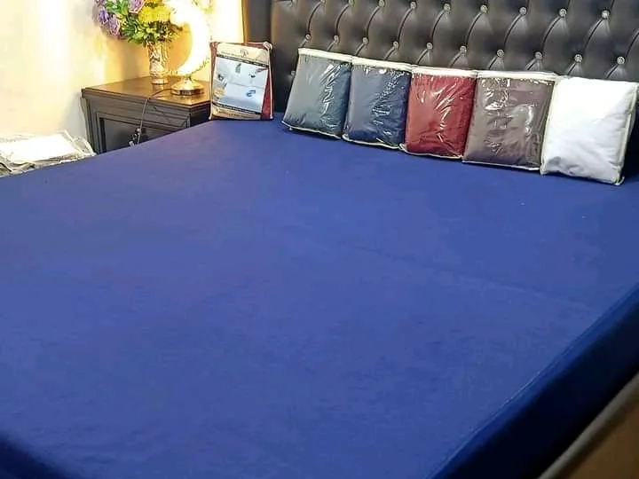 Waterproof%20Mattress%20Protector%20Cover%20-%20100%25%20Waterproof%20-%20Terry%20Cotton%20-%20Image%202