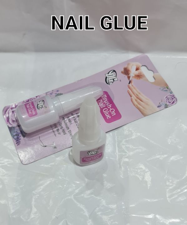 Brush-On%20Nail%20Glue%201%20Piece%20Pack%20-%20Image%204