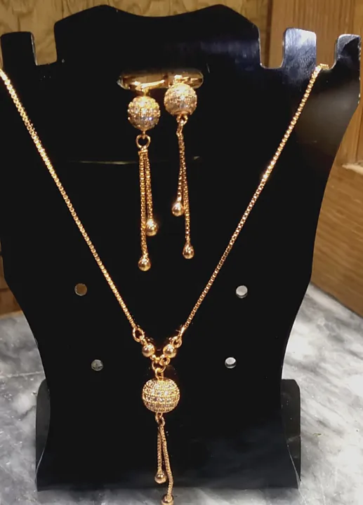 Set%20gold%20platednew%20design%20for%20women%20looking%20gold%20fashionable%20style%20long%20lasting%20polish%20-%20Image%204