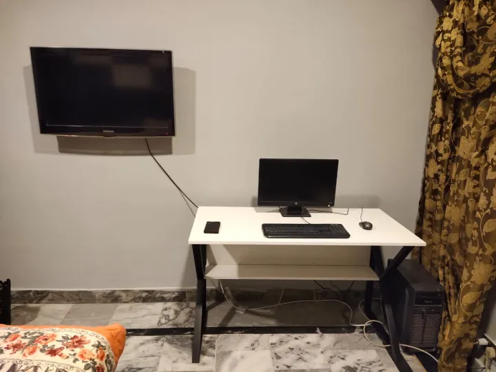 STUDY%20AND%20CALL%20CENTRE%20TABLE%20COMPUTER%20WORKING%20TABLE%20-%20Image%209