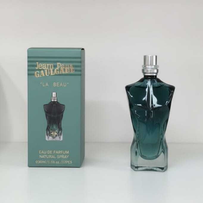 Premium%20masculine%20EDP%20Inspired%20by%20Jean%20Paul%20Gaultier%20%E2%80%9CLa%20Beau%E2%80%9D%20Long-lasting%20fragrance%20performance%20Strong,%20sensual,%20and%20fresh%20aroma%20Woody,%20warm,%20and%20refreshing%20notes%20Perfect%20for%20confident,%20modern%20men%2030ml%20travel-friendly%20size%20Vaporisateur%20spray%20for%20easy%20ap%20-%20Image%202