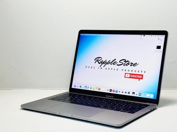 Apple%20MacBook%20Pro%202020%20M1%20(A2338)%20-%2013.3"%20Retina%20Display%20-%20Apple%20M1%20Processor%20-%2016GB%20RAM%20-%20(256GB%20SSD%20TO%20512GB%20SSD)%20-%20Touch%20Bar%20-%20Touch%20ID%20-%20With%20Copy%20Box%20-%20Daraz%20Like%20New%20-%20RAPPLE%20STORE%20-%20Image%204