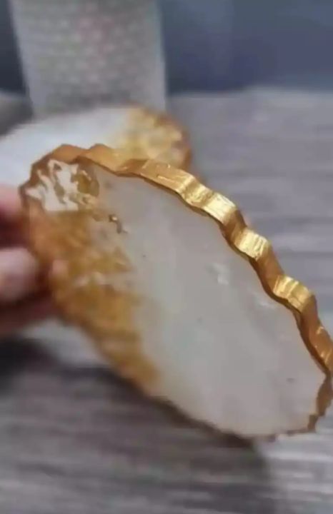 Lemon%20Yellow%20Metallic%20Acrylic%20Paint%20-%20Permanent%20Waterproof%20Paint%2060ml%20and%20120ml%20-%20Image%204