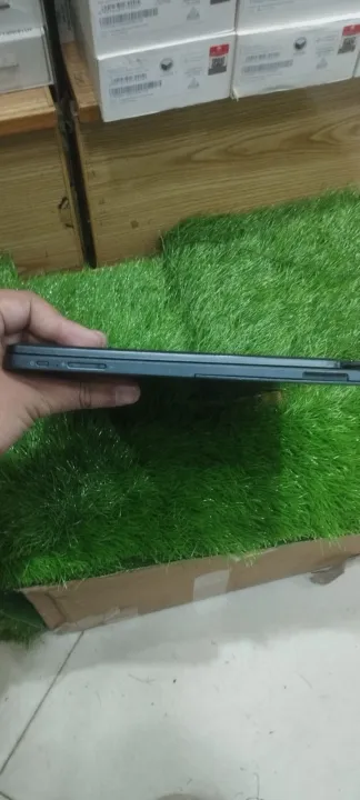 Toshiba%202%20in%201%20detachable%20touchscreen%20Core%20i5%20/%208th%20gen%208GB/%20256GB%20SSD%20%20FHD%20display%20Screen%20size%2013.3%20-%20Image%206