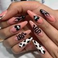 24pcs/set Long Stiletto Nails Punk Snake Pattern Black White Matte False Nails Artificial Full Nail Tips Manicure Tools. 
