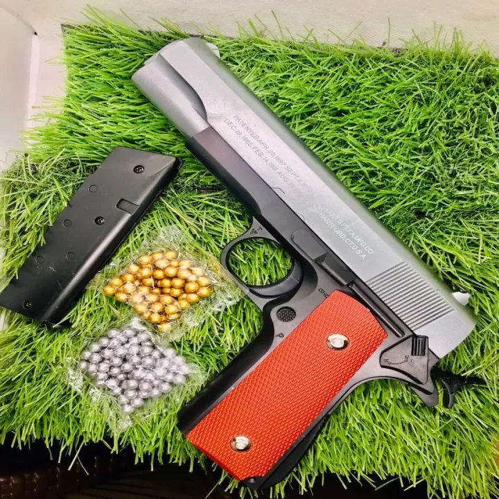 Metal%20Toy%20Gun%20Die%20Cast%20%E2%80%93%20Realistic%20Classic%20Colt%20Style%20%7C%20Non-Firing%20Safe%20Toy%20Gun%20for%20Kids%20&%20Collectors%20%7C%20Heavy%20Metal%20Build%20Mini%20Replica%20-%20Image%204