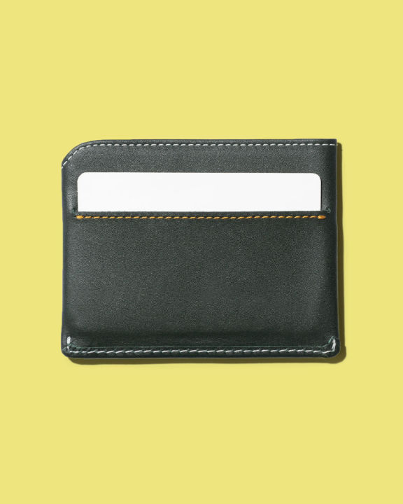 Aurochs%20Nano%20-%20Slim%20Card%20Holder%20Wallet%20For%20Men%20&%20Women%20-%20Image%204