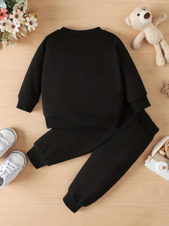 "Keep%20Your%20Baby%20Boy%20Stylish%20and%20Comfy%20with%20a%20King%20Letter%20Print%20Tracksuit%20-%20King%20Letter%20Print%20Sweatshirt%20&%20Trousers%20Set"%20-%20Image%202