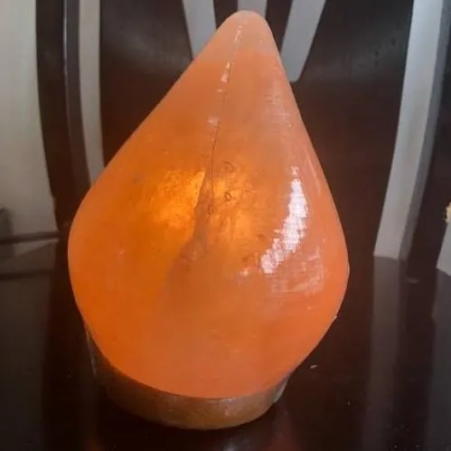 Salt%20lamp%20tear%20drop%20-%20Image%207