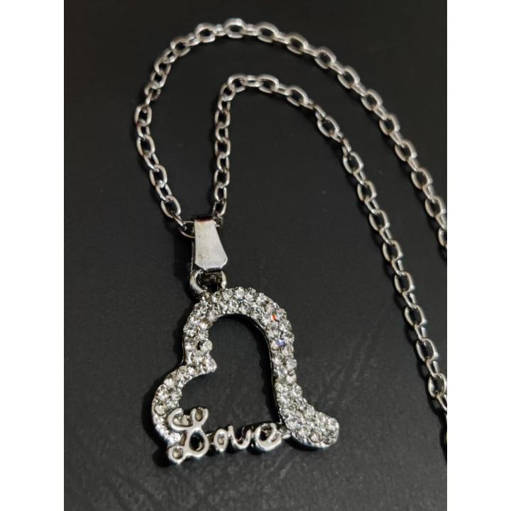 Heart Necklace for Girls Heart Necklace Locket For Women Fashion Jewellery For Girls Trendy Heart Chain Necklace Heart Pendant For Women Wedding Jewelry Heart shape Necklaces for girls