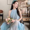 Bailu Zhang Bichen Mai Xiaodeng with the same halterneck parent-child summer dress mother and daughter beach skirt French long skirt. 