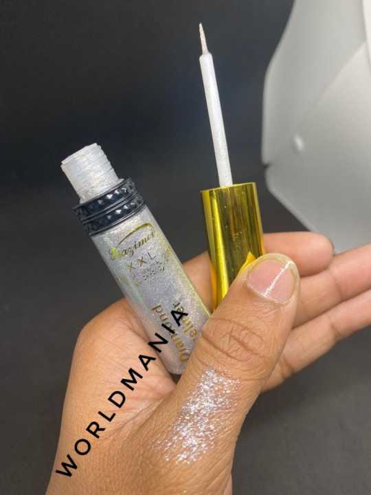 Glitter%20Eye%20Liner%20Silver%20&%20Golden%20for%20Eye%20Makeup%20(PACK%20OF%202)%20-%20Image%204