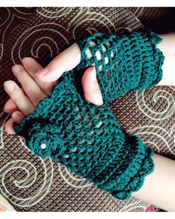 Dark%20Green%20Wool%20Gloves%20for%20Women%20-%20Image%202