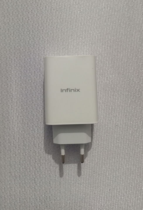 Infinix%2033W%20Fast%20Charger%20for%20Infinix%20Smartphones%20-%20Image%203